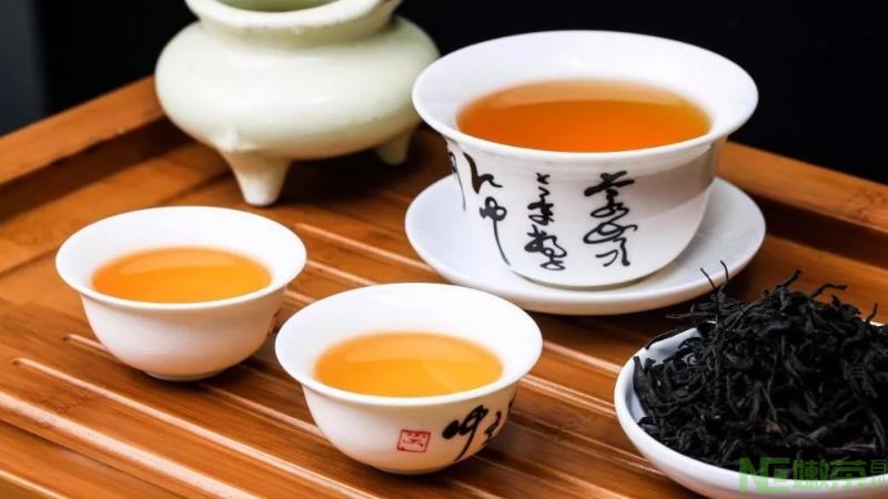 普洱茶生茶好还是熟茶好？