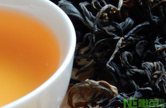 红茶和绿茶的区别功效？