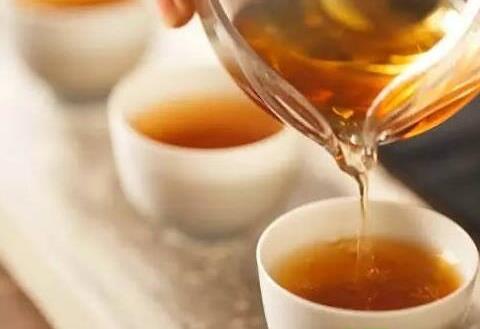 红茶可以跟蜂蜜一起喝吗