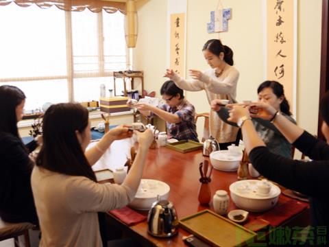 天晟茶艺学校培训有包括高级茶艺师和高级评茶员吗?