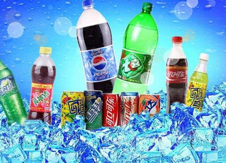 市面上饮料：包括水、果汁、茶、碳酸汽水等等等等~~~ 只要是饮料类的，不管国产外产所有品牌