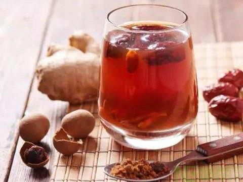 生姜片、红枣和枸杞煮茶喝有什么功效和副作用？
